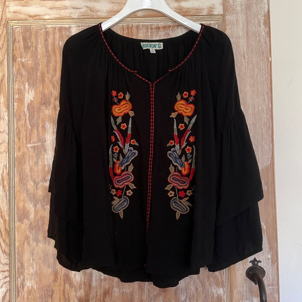 Cavenders Rockin’ C Top Embroidered